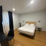 Puerto De 2* يانس