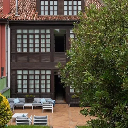 Puerto De Lejlighedshotel Llanes